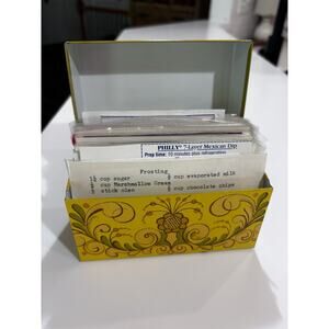Vintage Recipe Box Full of Recipes! Grannycore 70's Avon Estate Find
